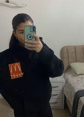 Bershka SWEATSHİRT 