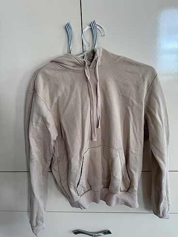H&M sweatshirt