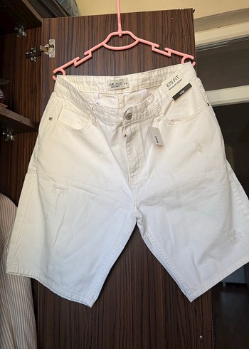 Beyaz Keten Mini Hamile Şortu - Görsel 3