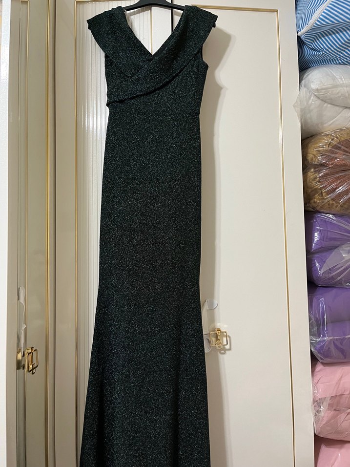 V Yaka Siyah Drapeli Kadın abiye - Görsel 2