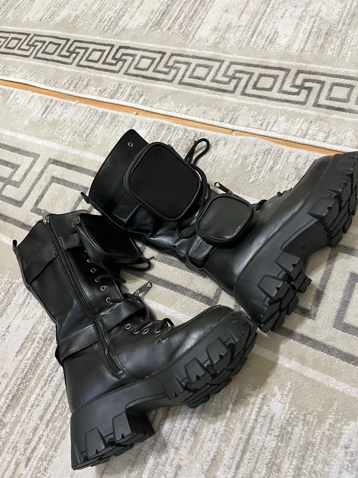 Siyah Deri Kadın bot - Görsel 5