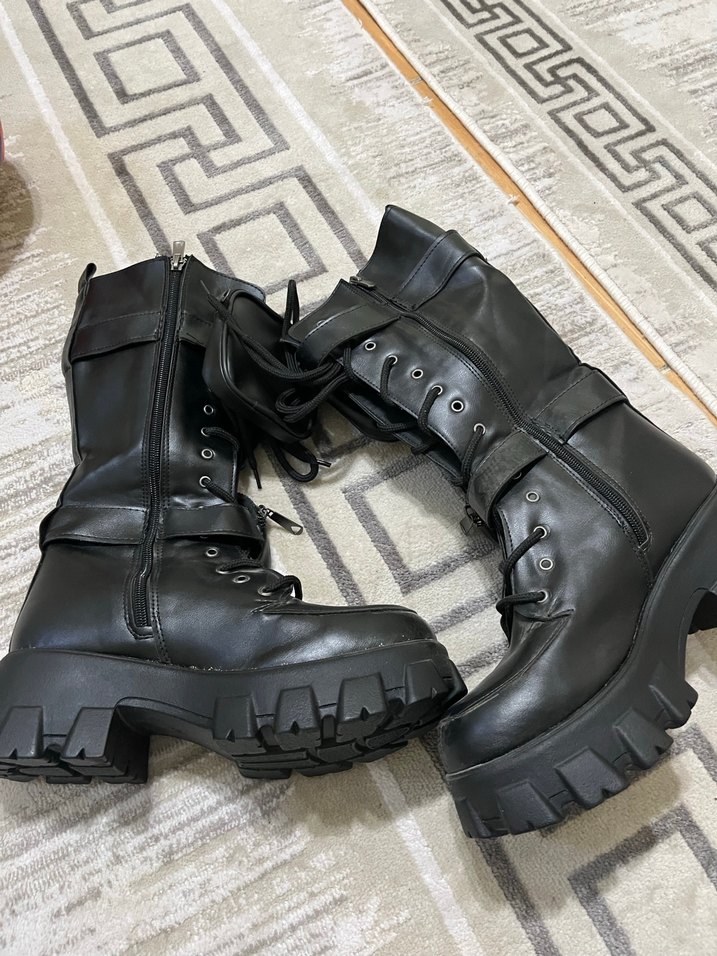 Siyah Deri Kadın bot - Görsel 4