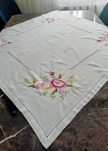  Beden Nakışlı Vintage Beyaz Masa Örtüsü