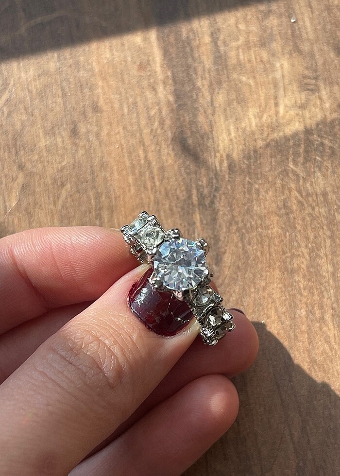 Göz alıcı yüzük - Görsel 2