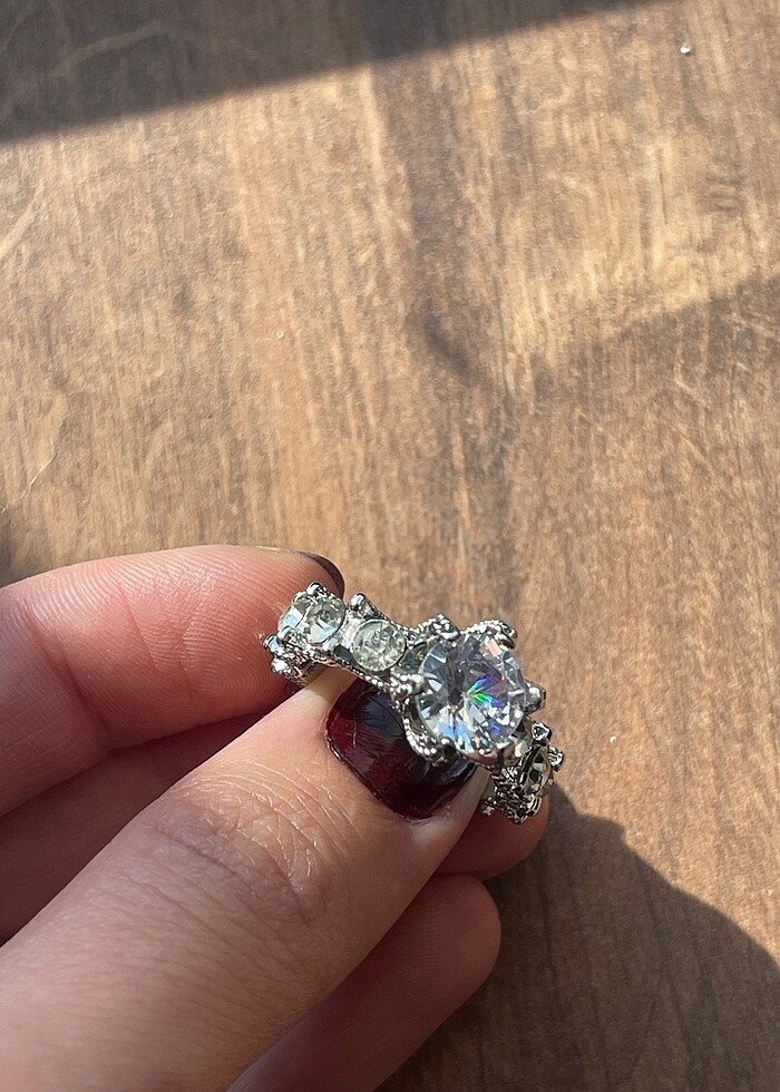 Göz alıcı yüzük - Görsel 4