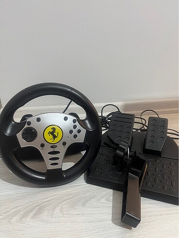 Oyun direksiyon seti thrustmaster