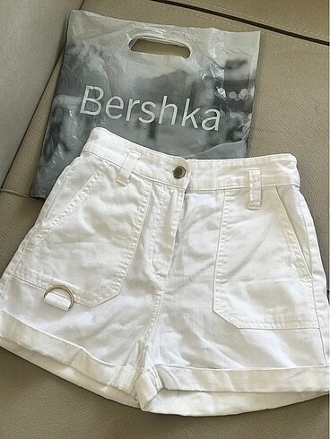 Bershka beyaz şort