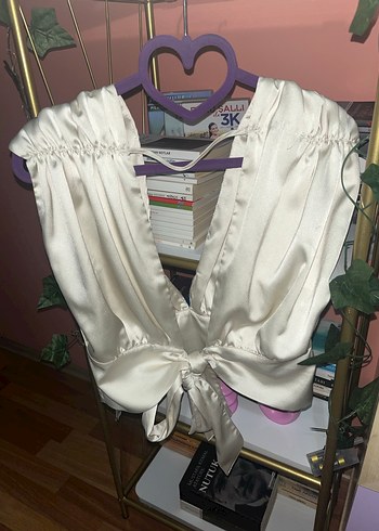 Saten V Yaka Drapeli Kadın Bluz - Görsel 4