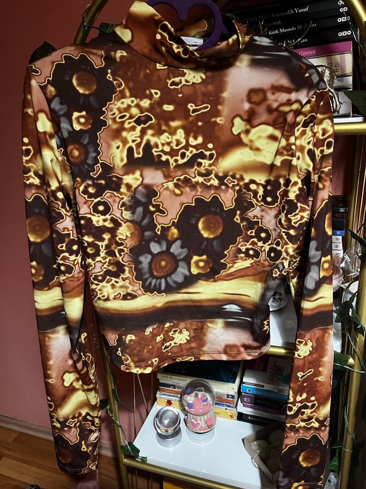 Bershka Sırt Dekolteli Bluz - Görsel 4