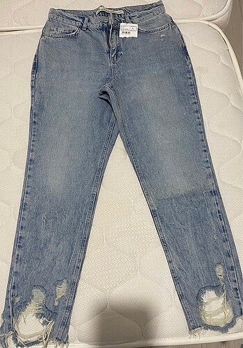 Yırtıklı Jean