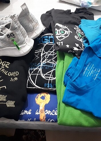 Erkek cocuk tshirt ayakkabi kazak