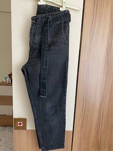 Mom Jean