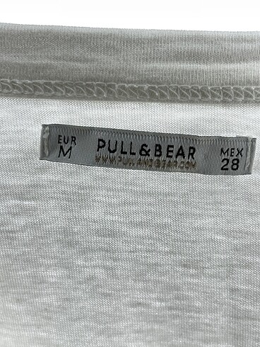 m Beden beyaz Renk Pull and Bear T-shirt %70 İndirimli.