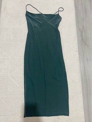 Stradivarius Stradivarius parlak midi boy elbise