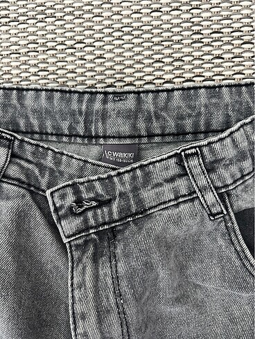 LC Waikiki Gri mom jean 13-14 yaş