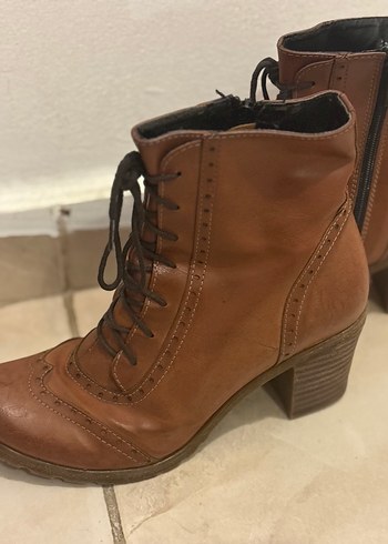 Zara Kahverengi Deri Vintage Topuklu Bot