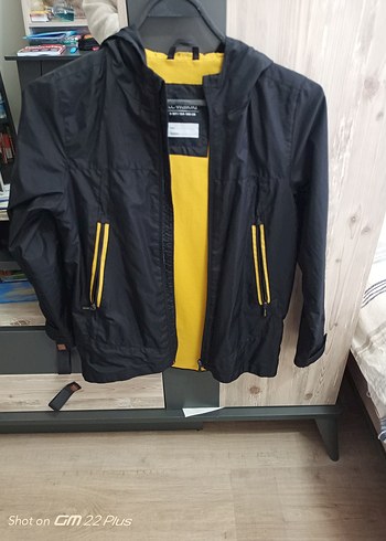 Sarı Detaylı Erkek Çocuk Yağmurluk