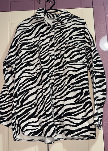 Zebra Desenli Uzun Kollu Kadın Gömlek