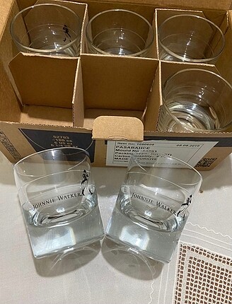 Johnie Walker viski bardağı
