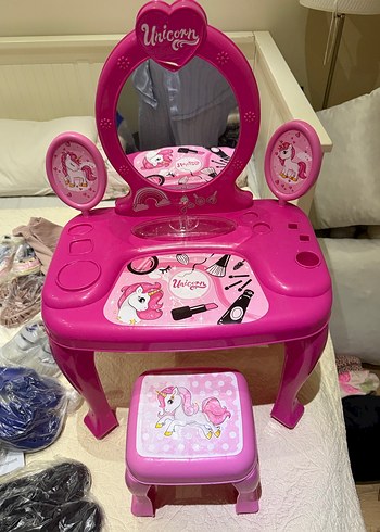 Pembe Unicorn Çocuk Oyun Makyaj Masası - Görsel 3