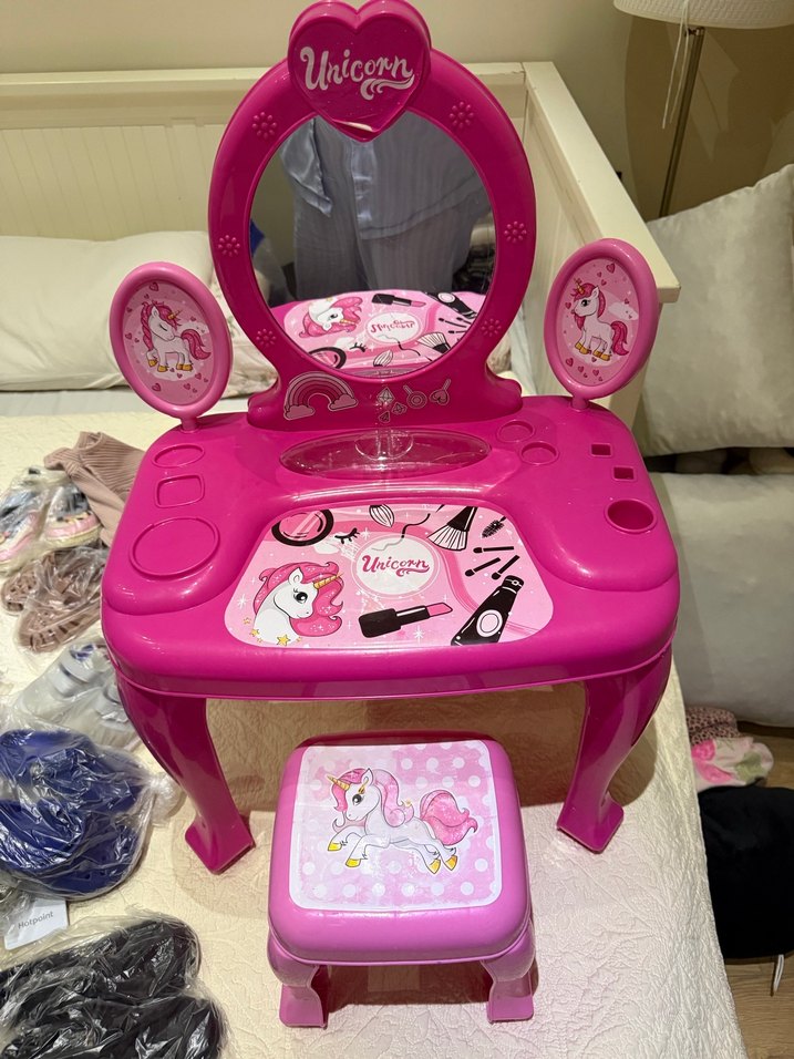 Pembe Unicorn Çocuk Oyun Makyaj Masası - Görsel 3