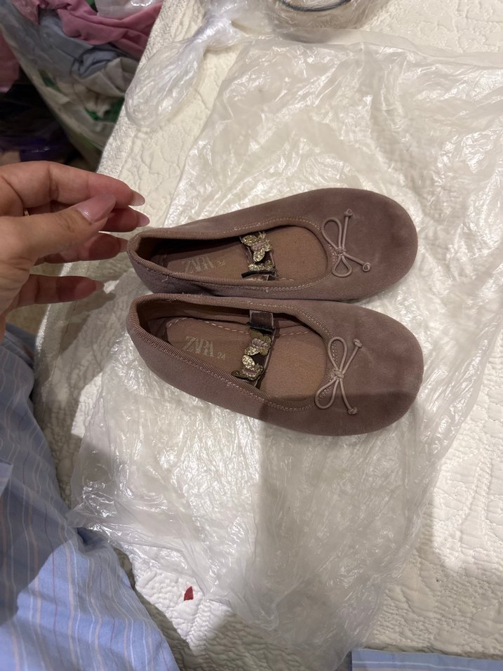 Pembe Süet Fiyonklu Kız Babet - Görsel 3