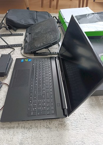 Siyah Laptop Seti ve Aksesuarları - Görsel 4