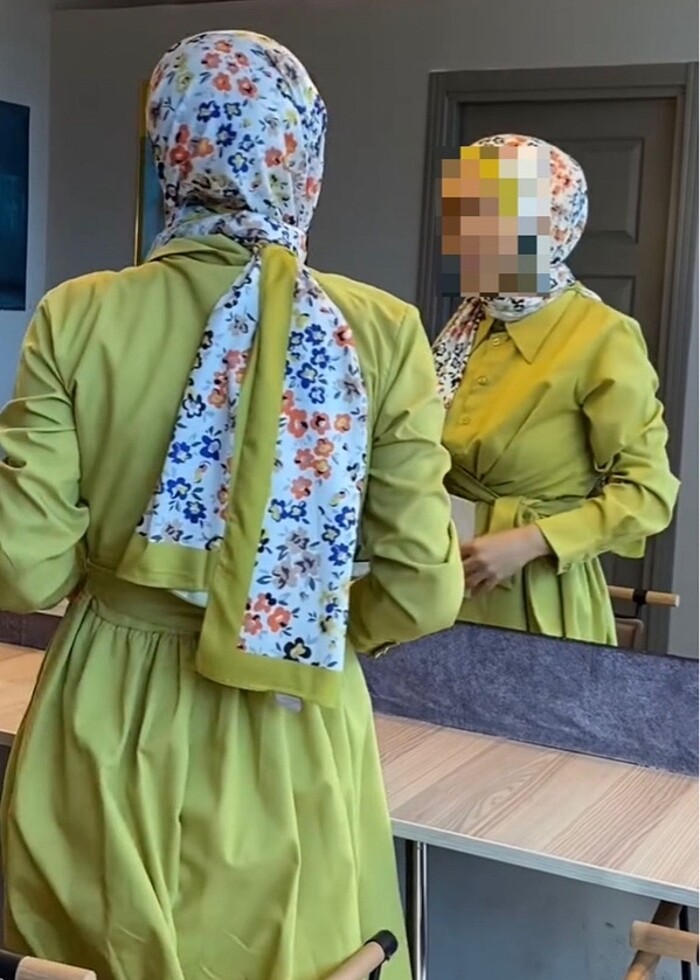 Fıstık yeşili yandan bağlamalı elbise - Görsel 3