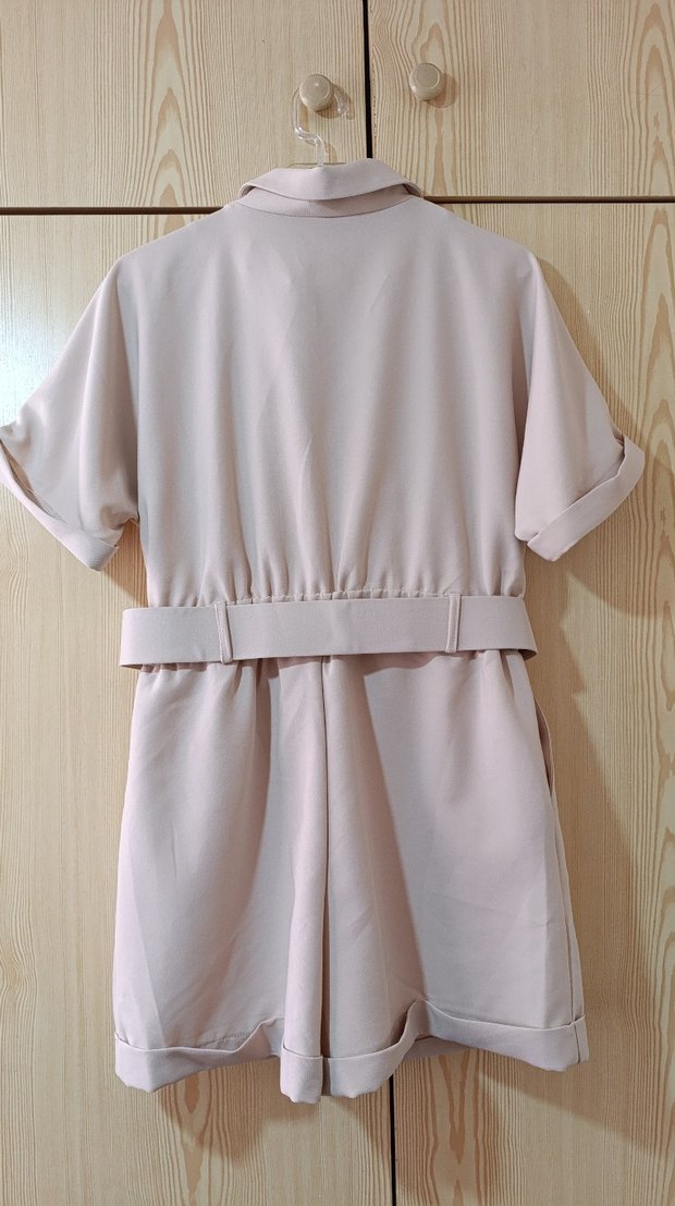 Bej Kemerli Kadın Mini Tulum - Görsel 4