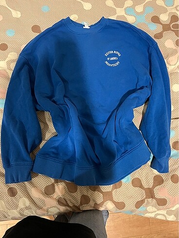 H&M swatshirt