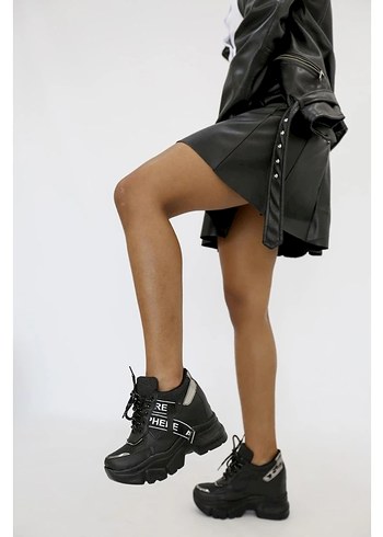 Trendyol & Milla Siyah Renkli Platform Topuklu Bağcıklı Sneakers