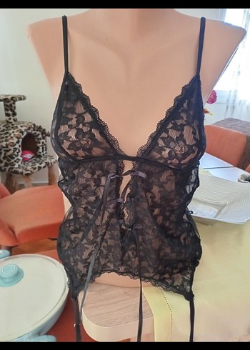 Siyah Dantel Detaylı Gotik Askılı Büstiyer
