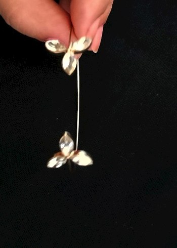 American Vintage Minimalist Beyaz Çiçekli Payetli Kadın Bileklik