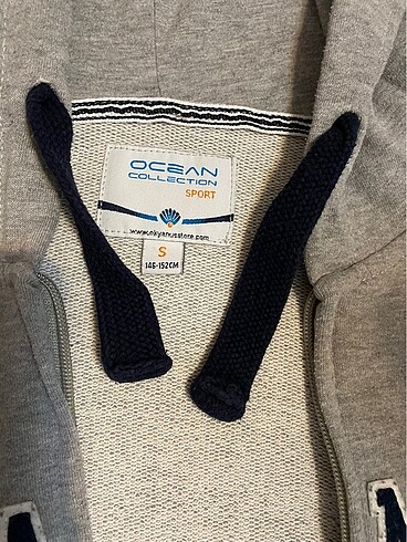 Sweatshirt