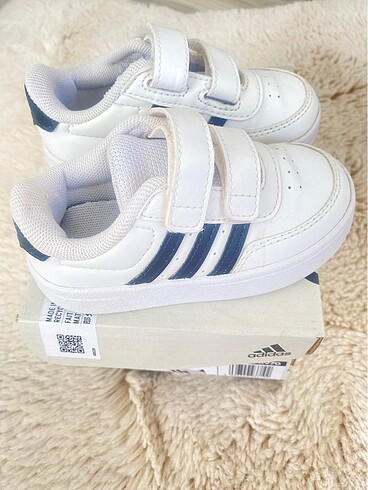 Orjinal çocuk Adidas spor ayakkabı