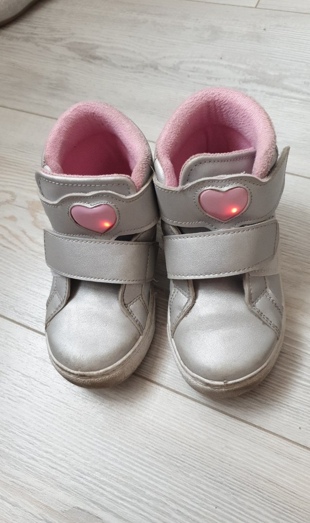 Gri Kız Çocuk Spor Ayakkabı Kalp Detaylı - Görsel 4