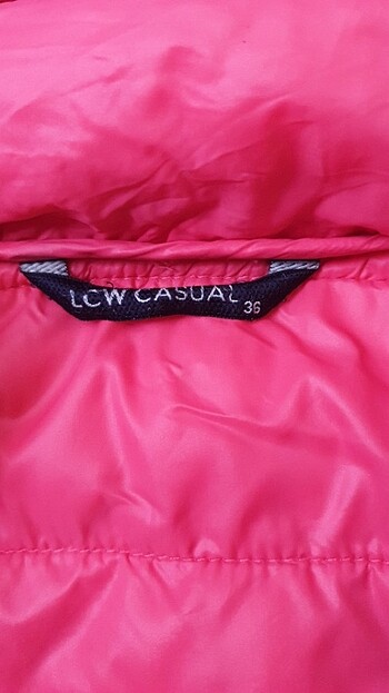 Nar çiçeği renginde mevsimlik mont - Görsel 2