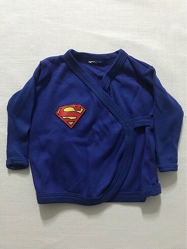 5 parça Superman hastane çıkışı