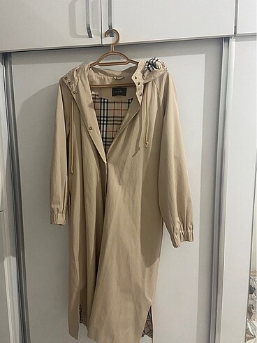 Krem rengi trench