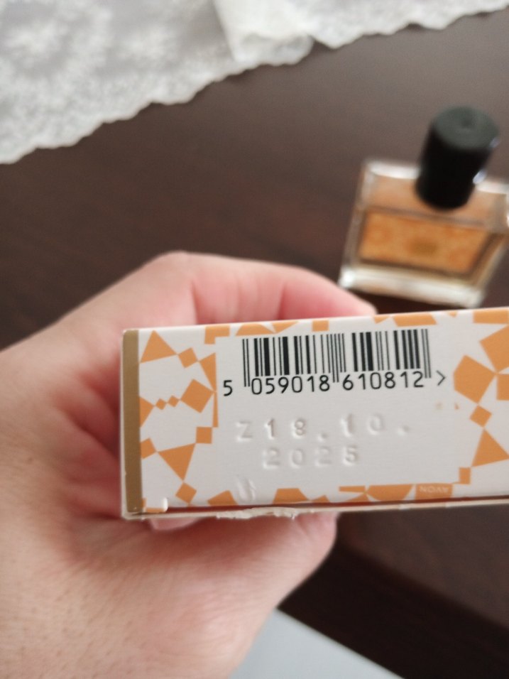 Avon FAR AWAY Parfüm - Görsel 2