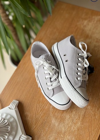 Gri kısa Converse Kadın Spor Ayakkabı
