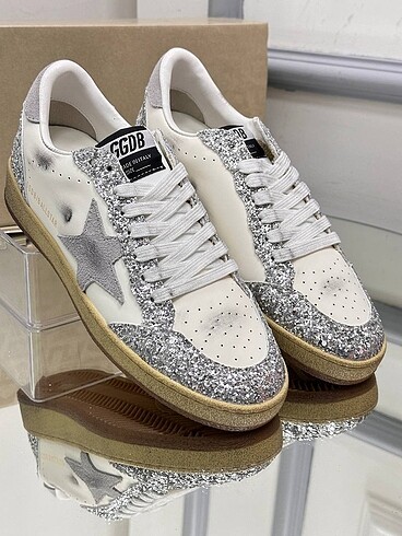 37 Beden beyaz Renk Golden Goose Sneaker
