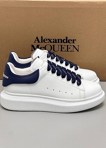37 Beden beyaz Renk Alexander McQueen