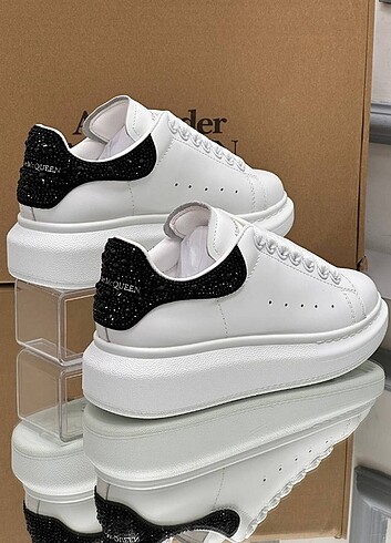 Alexander McQueen Alexander McQueen