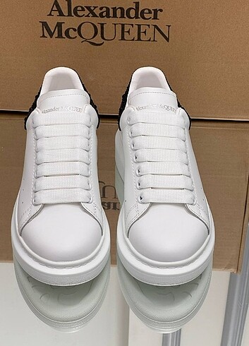 36 Beden beyaz Renk Alexander McQueen
