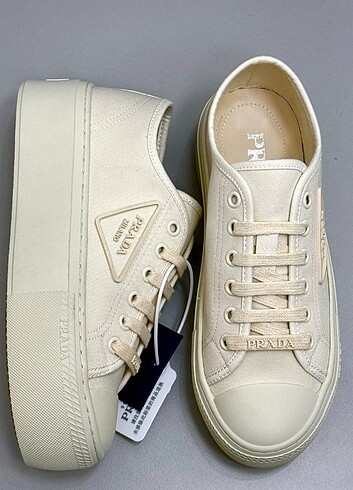 Prada Prada