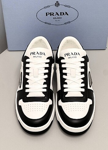 42 Beden Prada
