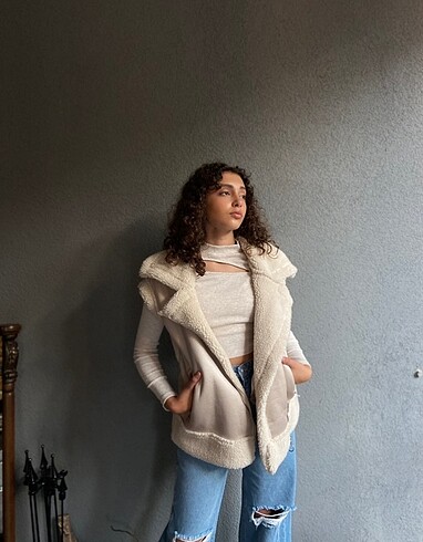 Zara SUNİ KÜRK KOLSUZ MONT