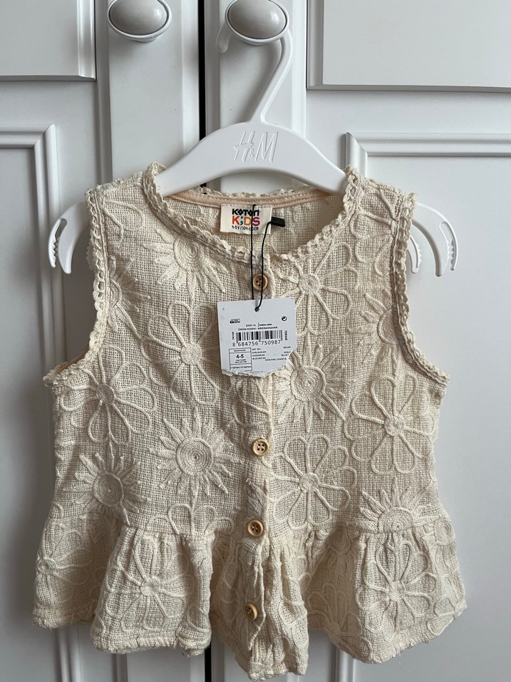 Kız Çocuk Dantel Detaylı Kolsuz Bluz - Görsel 2