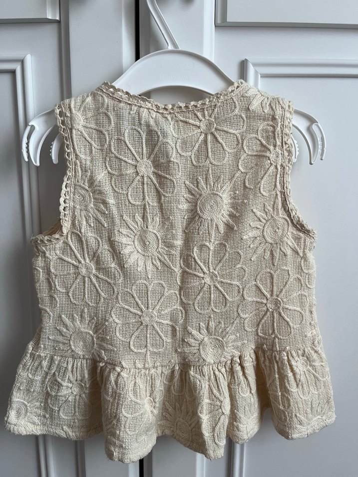 Kız Çocuk Dantel Detaylı Kolsuz Bluz - Görsel 5